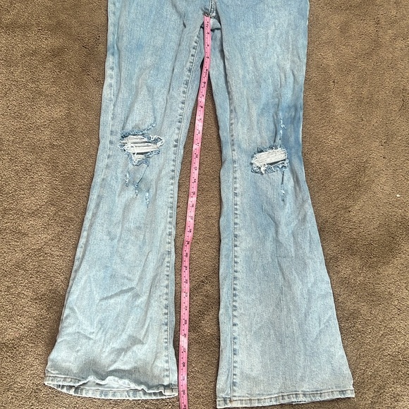 WILD FABLE Highest Rise Flare Ripped Jeans - Picture 5 of 9